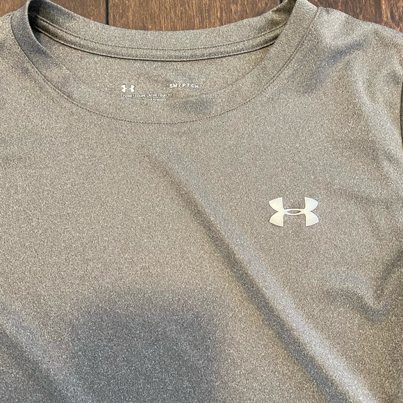 Under armour t-shirt - Picture 2 of 3